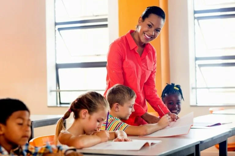How to Immigrate to Canada as a Teacher in 2023