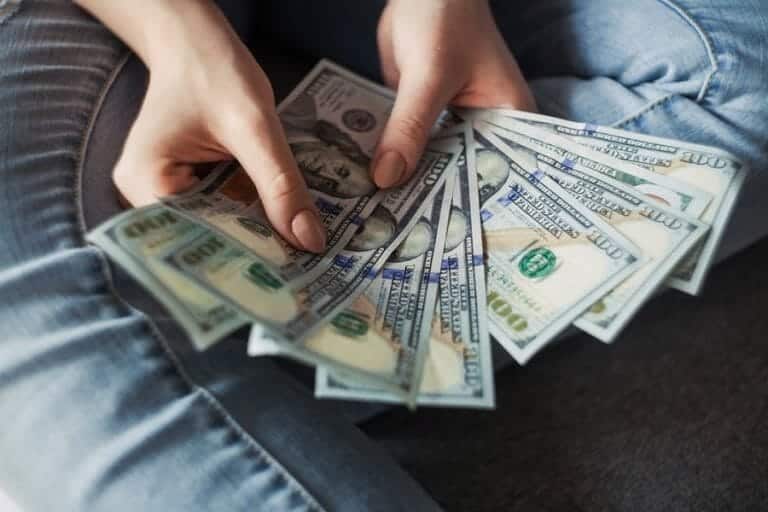 Minimum Wage in Northwest Territories – Avg. Salaries