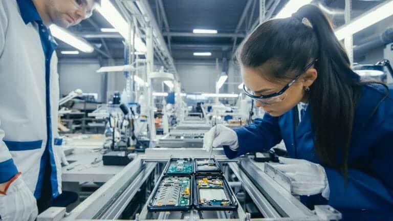 Immigrate to Canada as a Labourer In Manufacturing