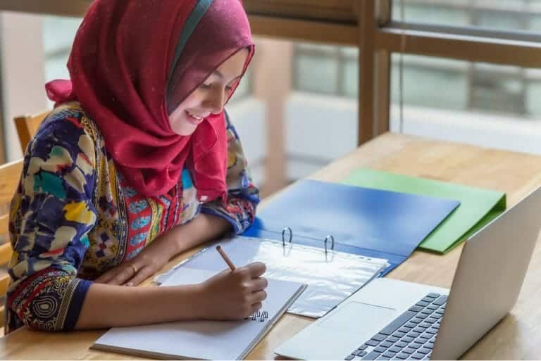 Study in Canada from Turkey: Admission, Visa, Scholarships