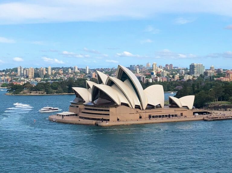 Moving to Australia from Canada – Full guide