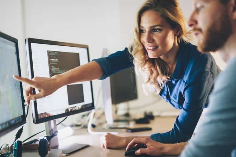 Immigrate to Canada as a Computer Programmer – Full Guide