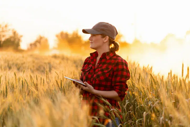 Immigrate to Canada as a Farm Service Supervisor