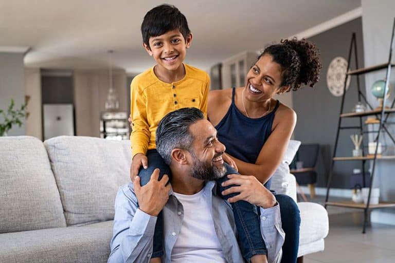 IRCC: Super Visa Holders can now Pay for Medical Insurance in Monthly Instalments